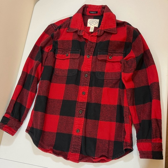 St. John's Bay Other - St. John’s Bay Men’s Flannel Top - Size Medium - Men’s Buffalo Plaid Shacket